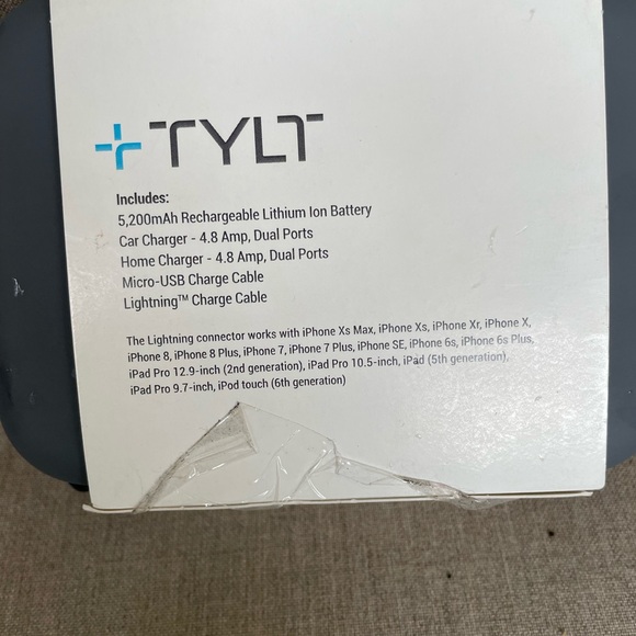 TYLT Travel Mobile Accessory Kit - Picture 3 of 4